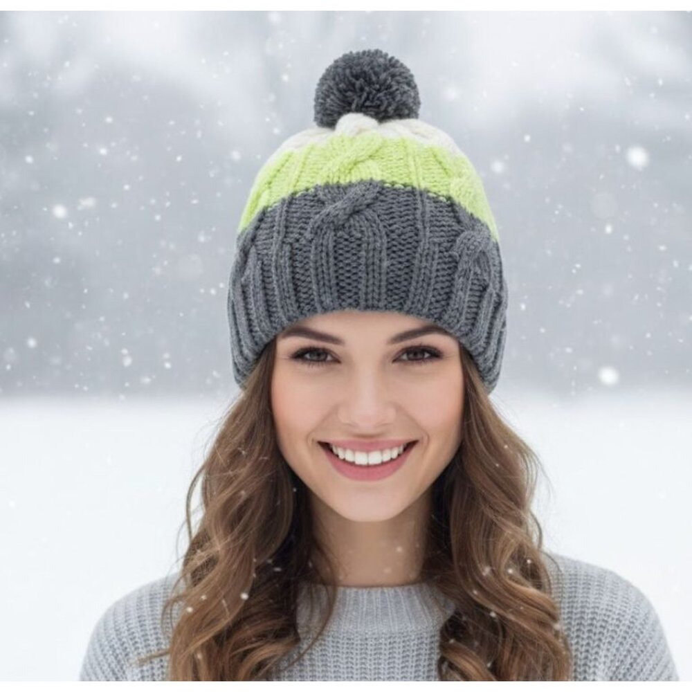 ⭐Adult Unisex Handmade Pom Beanie Cable Knit Color Block Grey Green Winter Hat⭐
